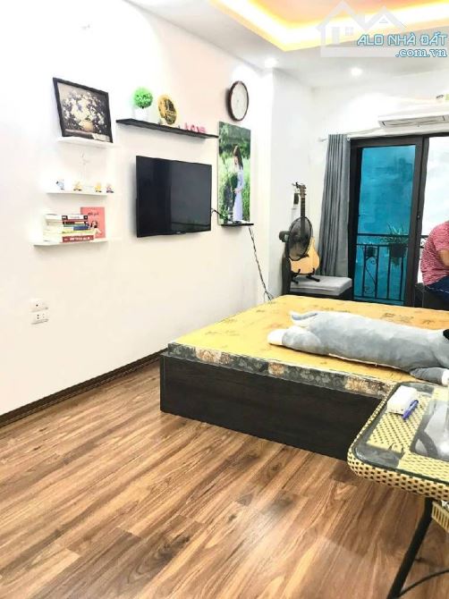 Nhà đẹp Hoàng Mai - Ngõ nông rộng - Full nội thất - 35m2 x 5 tầng - chào 7 tỷ 6