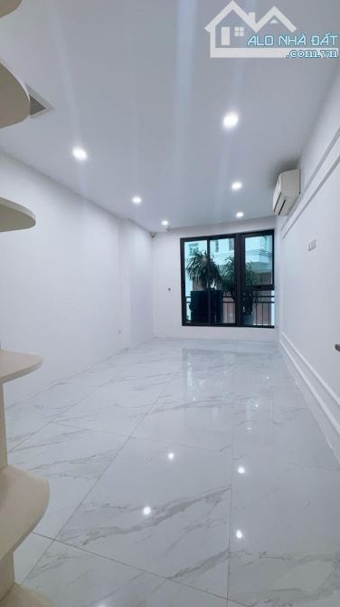 XÃ ĐÀN - PHẠM NGỌC THẠCH SIÊU PHẨM 8 TẦNG THANG MÁY - Ô TÔ - KINH DOANH -2THOÁNG