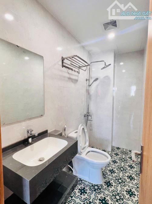 Bán nhà ngõ 31 Xuân Diệu có toà nhà 7 tầng thang máy mới xây thiết kế đẹp