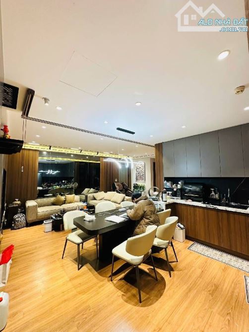 BÁN NHÀ PHÂN LÔ, Ô TÔ NGỦ TRONG NHÀ PHỐ NGUYỄN QUÝ ĐỨC 6 TẦNG THANG MÁY -85M2- 23,5 TỶ