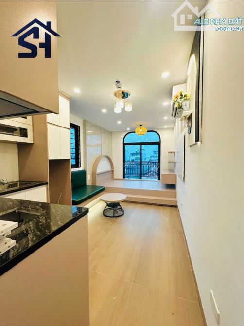 Bán Nhà Dòng Tiền CCMN Phân Lô Hoàng Đạo Thành 7 Tầng 1 Hầm Lô Góc 25 Căn Hộ Khép Kín