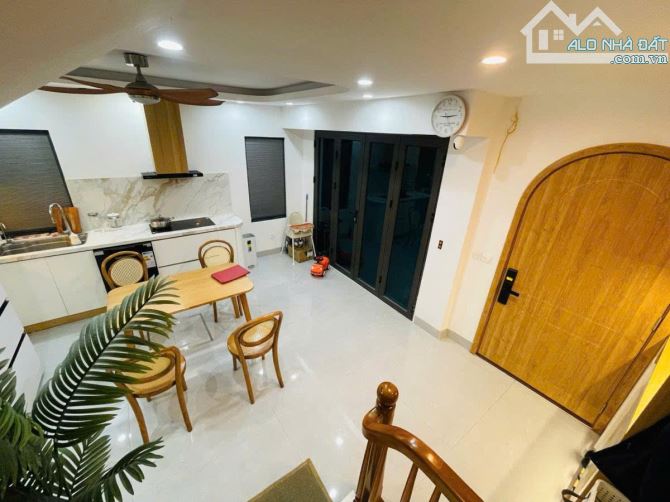 BÁN NHÀ ĐẸP TRẦN DUY HƯNG - CẦU GIẤY - LÔ GÓC 2 THOÁNG - GẦN Ô TÔ -NHÀ MỚI Ở NGAY- 14.8 TỶ