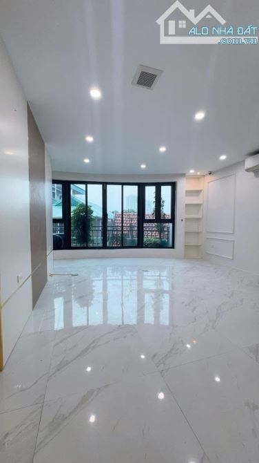 XÃ ĐÀN - PHẠM NGỌC THẠCH SIÊU PHẨM 8 TẦNG THANG MÁY - Ô TÔ - KINH DOANH -2THOÁNG