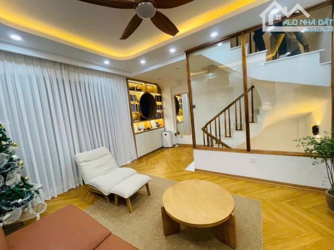 BÁN NHÀ ĐẸP TRẦN DUY HƯNG - CẦU GIẤY - LÔ GÓC 2 THOÁNG - GẦN Ô TÔ -NHÀ MỚI Ở NGAY- 14.8 TỶ