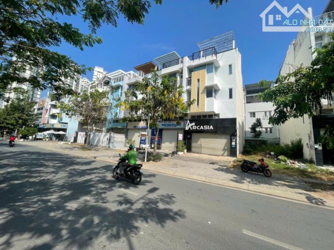 Phú Mỹ Vạn Phát Hưng Q.7 - biệt thự 10.5x21m giá 29 tỷ - nhà phố 6x21m giá 18 tỷ - 5