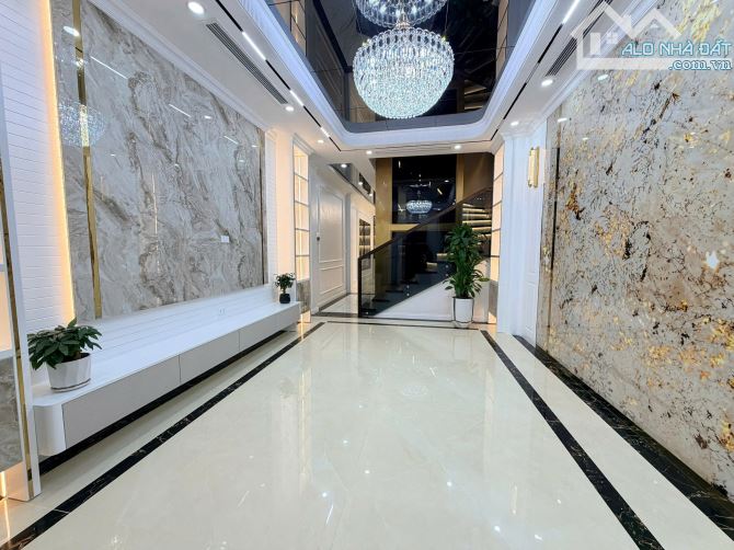 Bán nhà riêng mặt ngõ Hoàng Quốc Việt, 80m2, 4 tầng, ô tô, 2 mặt ngõ, 19 tỷ