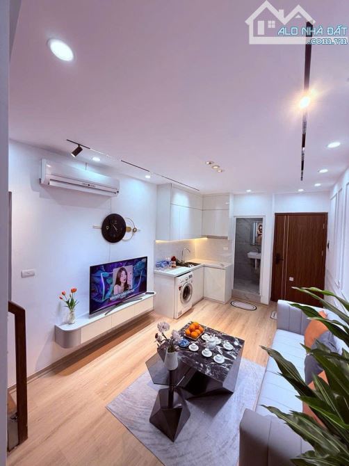 Duplex tập thể Kim Liên, Đống Đa, view phố, lô góc 90m2 3pn 3wc nhà đẹp chỉ 4,55 tỷ