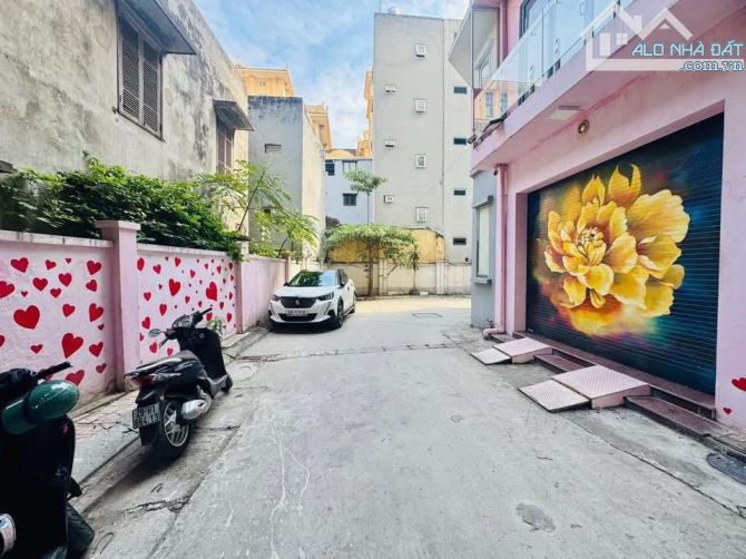 Bán nhà phân lô, 2 thoáng trước sau vĩnh viễn, 2 oto tránh, kinh doanh tốt, nhiều tiện ích