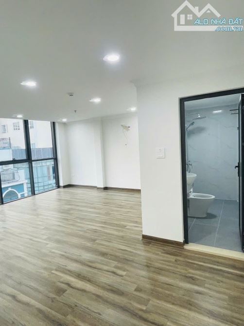 Bán nhà riêng mặt phố Xuân Thuỷ, 80m2, 4 tầng, vỉa hè KD, 42,5 tỷ