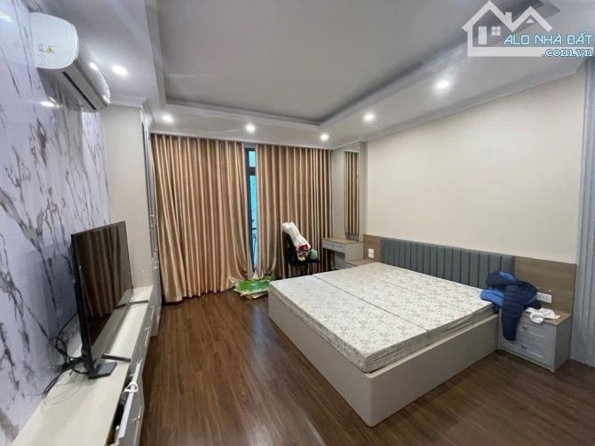 PHÚ THƯỢNG NHÀ ĐẸP 6 TẦNG THANG MÁY . OTO ĐỖ CỔNG .NGÕ THÔNG DT 33 M2 X 6 TẦNG .MT 5 M