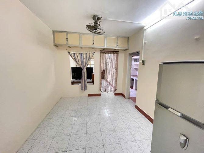 Giá rẻ! chỉ 4,19 tỷ tập thể Bách khoa, Hai Bà Trưng, tầng 3, lô góc, sổ to 65m2 2pn