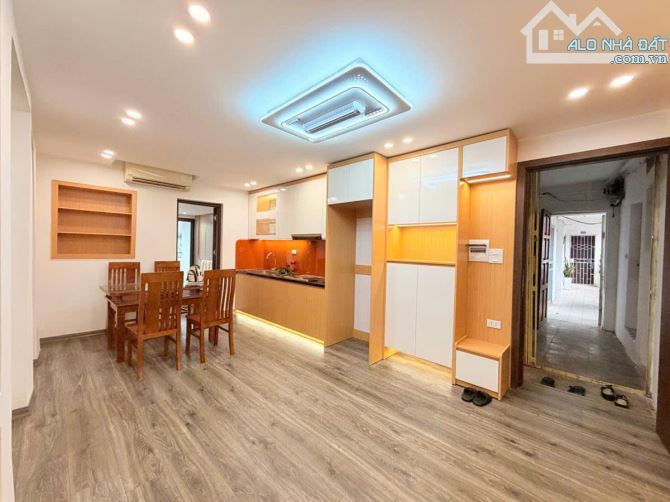 Chỉ 4,55 tỷ tập thể Phương Mai, Lương Đình Của, lô góc, ô tô 75m2 3pn 2wc nhà đẹp