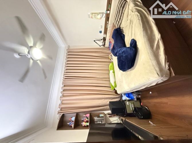 Bán Nhà Kim Đồng - Giáp Bát 61M-4 Tầng, Ô Tô 2 mặt thoáng 15.48 Tỷ(TL)