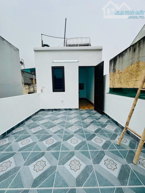 Cần bán gấp nhà Thịnh Liệt, Giáp Nhị, 46m2 x 5 tầng Thang Máy, Chỉ 9.5 tỷ.