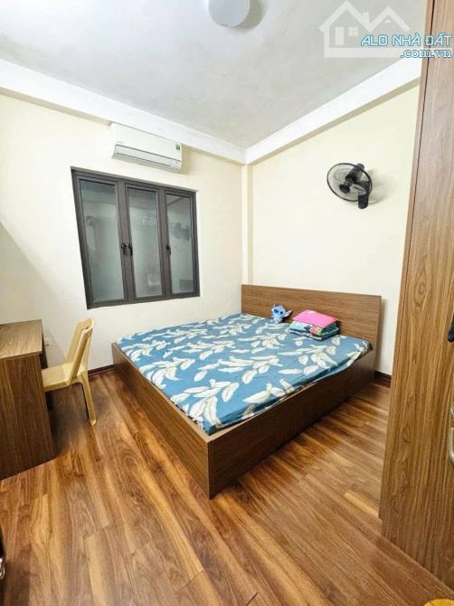 BÁN NHÀ LÔ GÓC MẶT NGÕ QUAN NHÂN, KINH DOANH ĐỈNH, DÂN XÂY KIÊN CỐ , SÔ VUÔNG ĐẸP GIÁ 14,5