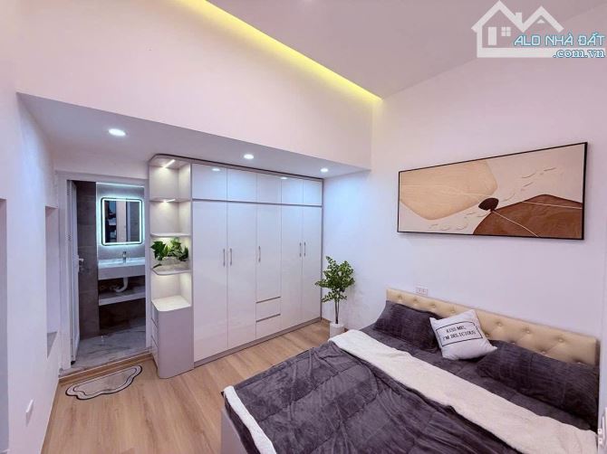 Duplex tập thể Kim Liên, Đống Đa, view phố, lô góc 90m2 3pn 3wc nhà đẹp chỉ 4,55 tỷ