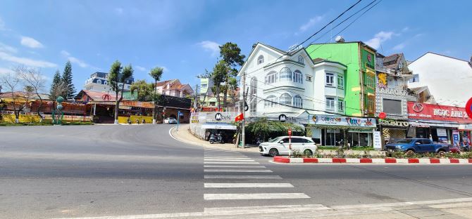 CHO THUÊ CĂN GÓC 3 MẶT TIỀN CHÍNH CÁCH HỒ XUÂN HƯƠNG ĐÀ LẠT 450M - 3