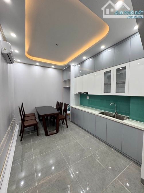 Bán nhà sát Hoàn Kiếm, gần cầu Trần Hưng Đạo