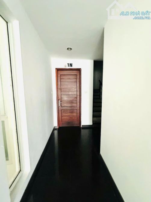 Bán Mặt Phố Quảng Khánh mặt tiền quyền lực 7.2 m 125m2 6 tầng thang máy có hầm giá 157 tỷ