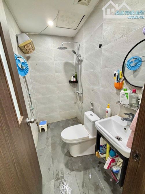 KHU VIP! Tập thể Đặng Tiến Đông, Đống Đa, Tầng 3, Sổ to, 50m2 2pn nhà đẹp chỉ 4,15 tỷ