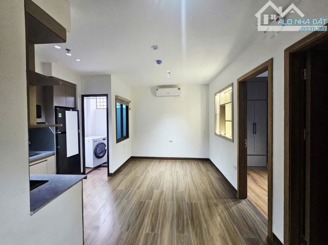 Bán nhà riêng Phố Lạc Long Quân, 100m2, 9 tầng, 20 căn hộ, dòng tiền 180tr/th, 57 tỷ