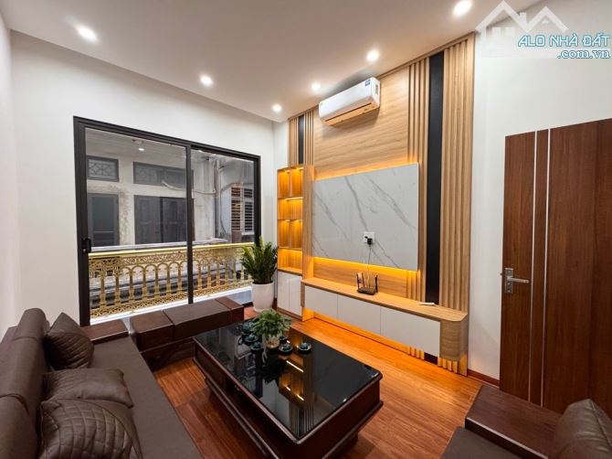 Bán nhà sát Hoàn Kiếm, gần cầu Trần Hưng Đạo