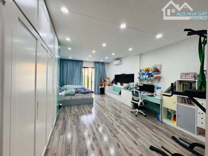 Bán nhà phân lô, 2 thoáng trước sau vĩnh viễn, 2 oto tránh, kinh doanh tốt, nhiều tiện ích