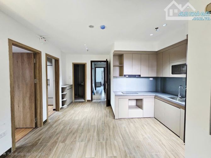 Bán nhà riêng Phố Lạc Long Quân, 100m2, 9 tầng, 20 căn hộ, dòng tiền 180tr/th, 57 tỷ