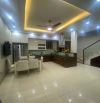 Cho thuê nhà ngõ 12 chùa Bộc, Đống đa, 45m, 5 ngủ. Giá 18tr