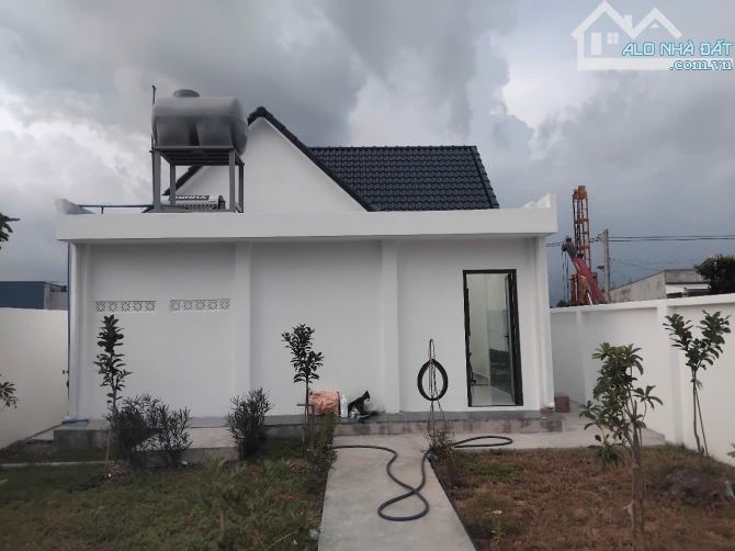 Bán nhà vườn Cần Giuộc Long An, đường Chùa Thiên Mụ, 1000m2, hẻm xe hơi, chỉ nhỉnh 4 tỷ