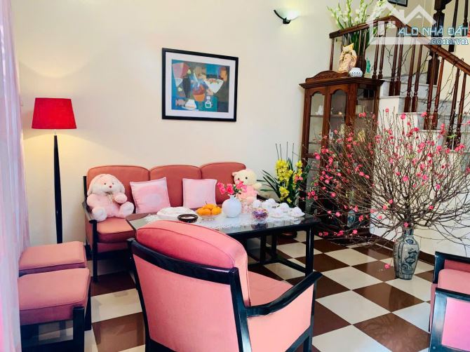 Bán nhà lô góc 2 mặt ngõ ô tô ngõ Dương Văn Bé DT 43m, MT 4.8m