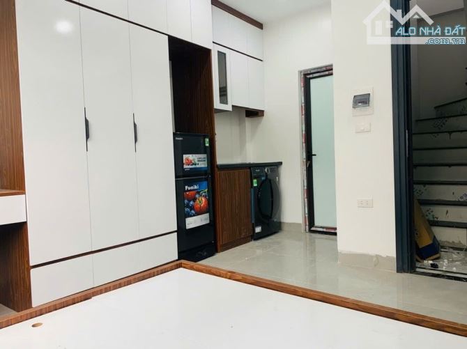 Ngọc Khánh - 50m2 - 8 tầng - thang máy - 18 tỷ (có thương lượng)