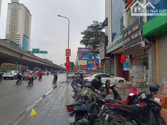 Bán nhà mặt phố Khuất Duy Tiến 46m2, MT 4.6m, Kinh Doanh, Sổ vuông đét
