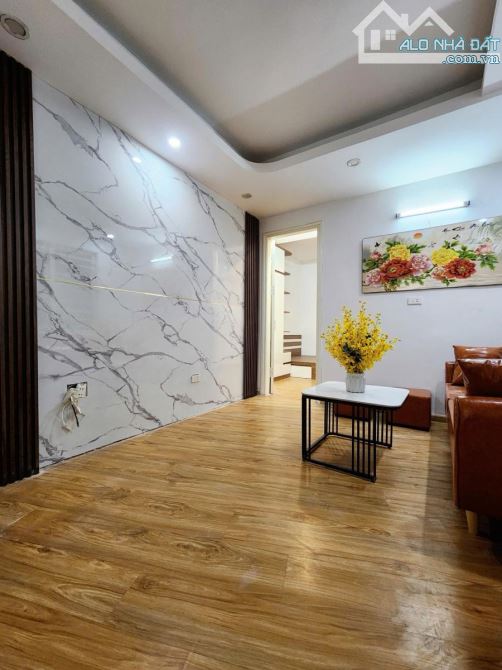 CĂN HỘ CHUNG CƯ MINI PHỐ SƠN TÂY DT52M,2 NGỦ, MỚI ĐẸP Ở LUÔN GIÁ 2.39 TỶ