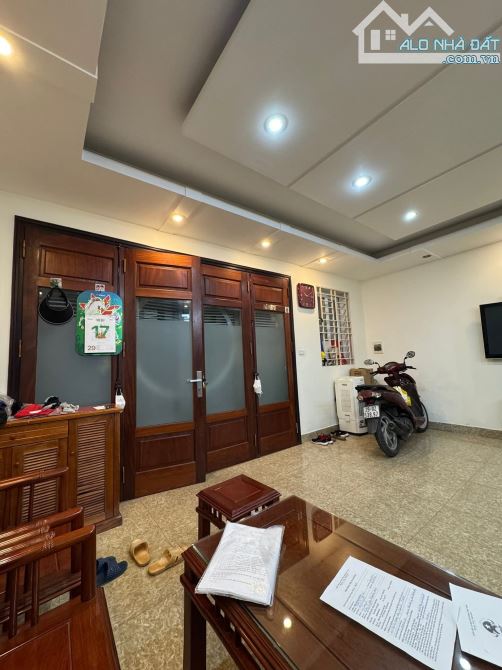 Bán nhà Siêu đẹp mặt ngõ Phương Mai 48m MT5m lô góc ô tô gần phố ở ngay