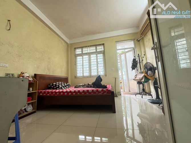 Bán nhà mặt phố Trần Điền, vỉa hè siêu rộng, kính doanh cực đỉnh, 70m2, 4 tầng, giá 12,5 t