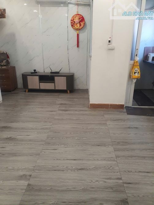 Bán nhà ngõ 71 Tân Ấp, 50m2, 2 phòng ngủ, giá 1,28 tỷ