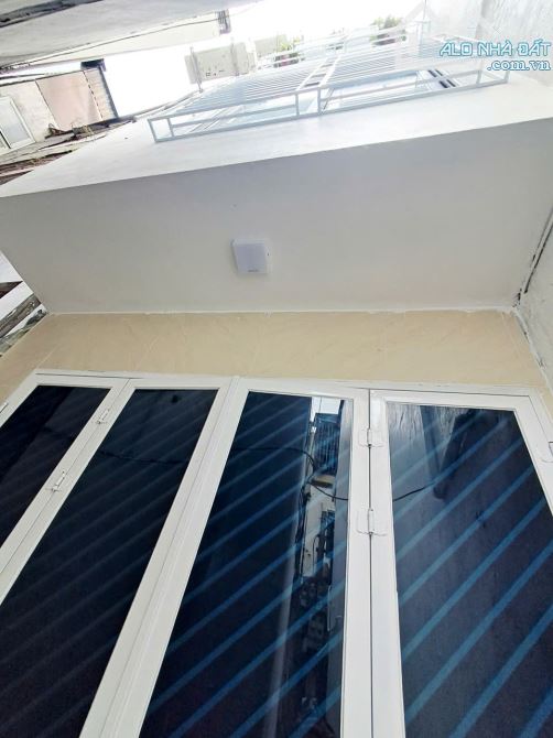 5.25 TỶ –18M2 – 4 TẦNG MỚI – 3 NGỦ – 50M RA PHỐ – THANH NHÀN – HAI BÀ TRƯNG