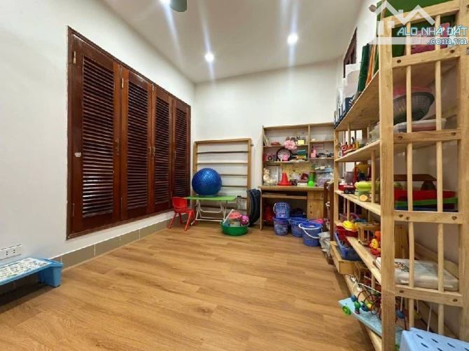 BÁN NHÀ - PHÂN LÔ - VÕNG THỊ - TÂY HỒ - 60.1/74 M - 5 TẦNG - MẶT TIỀN 6.2 M - 28.9 TỶ -