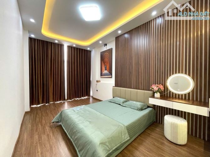 Khâm Thiên - 4 Tầng nhà đẹp full nội thất - DT41m sẵn sổ - Giá 12.5 tỷ (có TL)