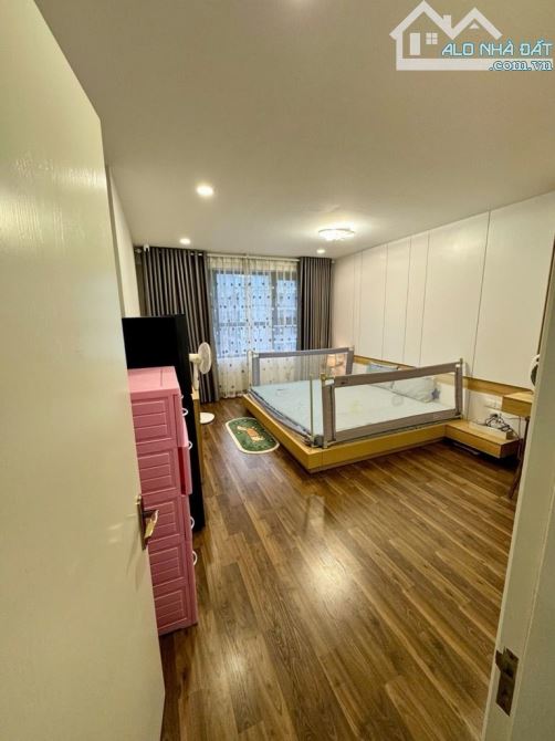 ÂU CƠ TRONG ĐÊ - NHÀ CỰC ĐẸP- DÂN XÂY- KHUNG CỘT CHẮC CHẮN - NHÀ ĐẸP NHƯ MỚI- NGÕ THÔNG-