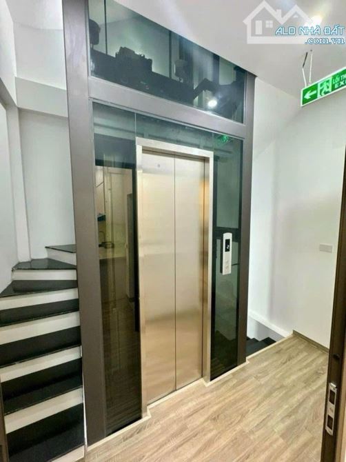 Bán nhà Lò Đúc - Thang máy - 1 nhà ra phố - 37m2 - 5T- 11.09 tỷ