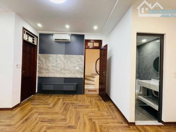 Bán nhà phố Yên Hòa, Cầu Giấy, 30m2, 5 tầng, 3 PN, nhà siêu đẹp, giá 7,5 tỷ có TL.