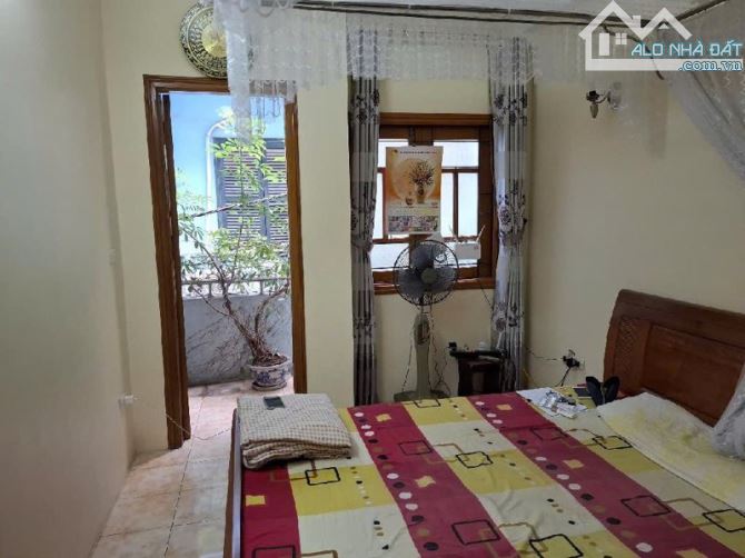 NHÀ HÀNG XÓM QUẬN UỶ TÂY HỒ - Ô TÔ- DÂN XÂY - 39M - NHỈNH 11 Tỷ