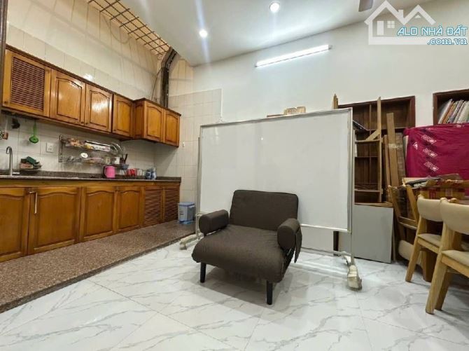 BÁN NHÀ - PHÂN LÔ - VÕNG THỊ - TÂY HỒ - 60.1/74 M - 5 TẦNG - MẶT TIỀN 6.2 M - 28.9 TỶ -