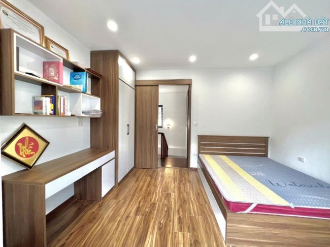 SIÊU HIẾM NHÀ PHỐ HỒNG MAI 34Mx4T-TRUNG TÂM-THOÁNG TRƯỚC SAU - VỊ TRÍ SIÊU ĐẸP-GIÁ 9.8 TỶ