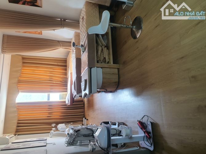 Bán nhà mặt phố Minh Khai, 55m2, 6 tầng, thang máy, vỉa hè, cho thuê gần 100 triệu/1 tháng