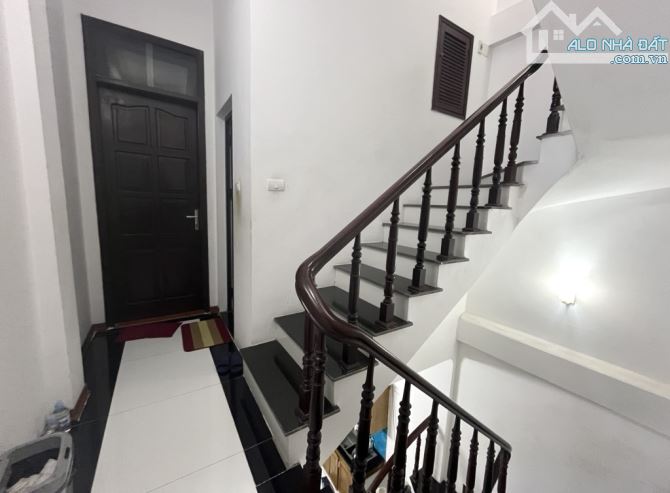 Ngay ngõ Tân Mai nhà dân xây-Trước nhà oto Morning-41m-8 tỷ 2