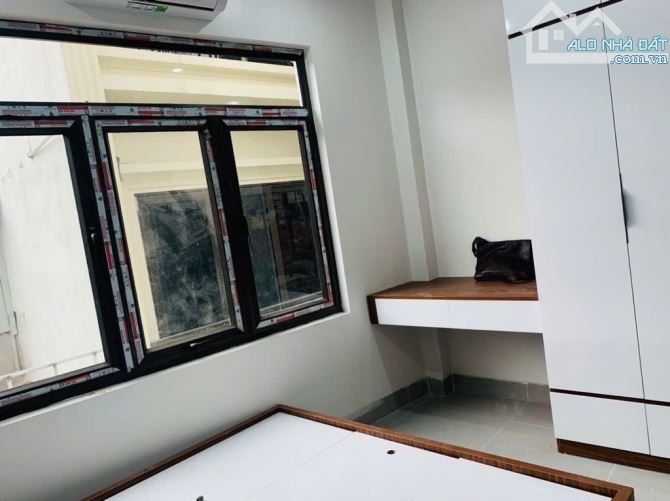 Ngọc Khánh - 50m2 - 8 tầng - thang máy - 18 tỷ (có thương lượng)