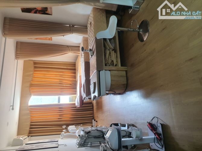 Bán nhà mặt phố Minh Khai, 55m2, 6 tầng, thang máy, vỉa hè, cho thuê gần 100 triệu/1 tháng